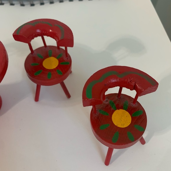 Vintage Dollhouse Miniature Red Wood Kitchen Table & 4 Chairs - Picture 2 of 7